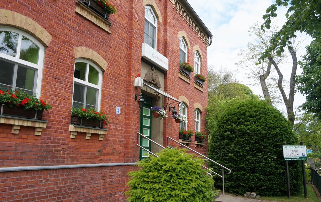 Deluxe Apartments Der "Alten Apotheke" プレロー エクステリア 写真