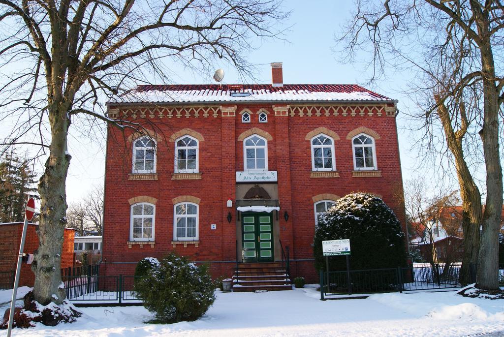 Deluxe Apartments Der "Alten Apotheke" プレロー エクステリア 写真